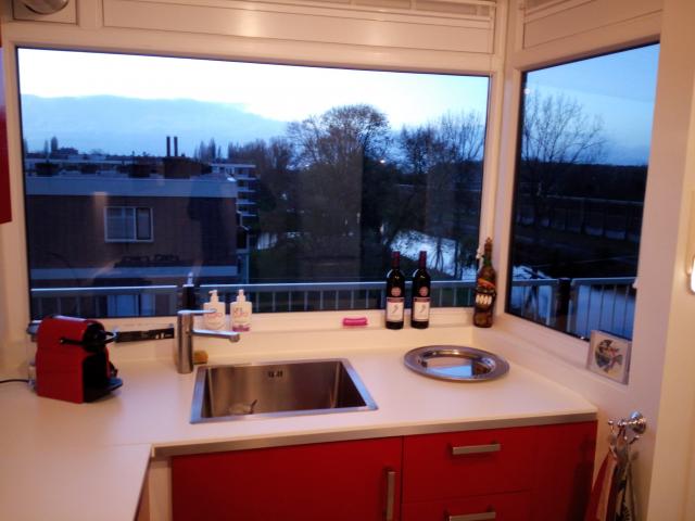 uitzicht bij het afwassen