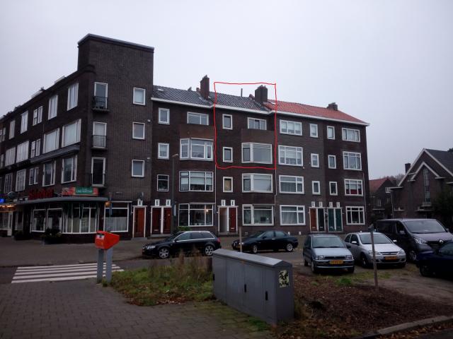 huurhuis 3 etage's ca 230M3  950 Euro per maand