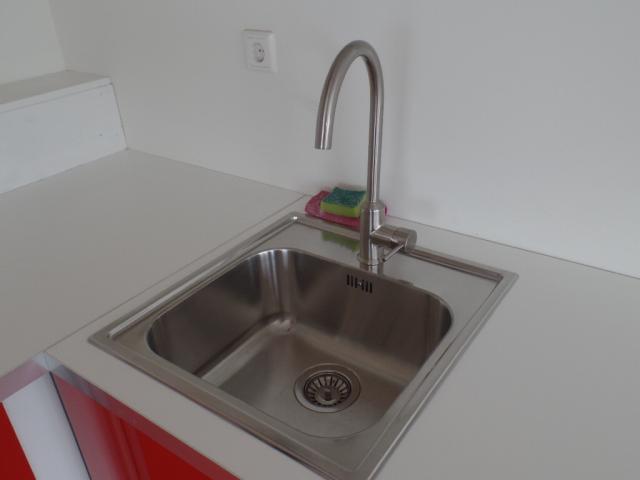 RVS spoelbak en eenhandle kraan