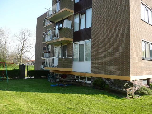 kenau hasselaarstr.3 , vlaardingen 90M2 4 kamer flat beneden