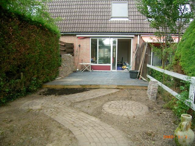 330 M3 grote 5 kamer eensgezinswoning met tuin aan het water