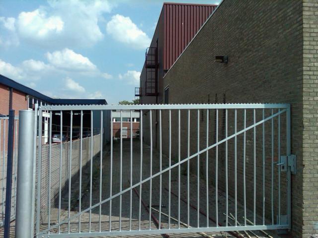 achter het hek kavel grond 48 x 4.4 meter , Bellstraat 13