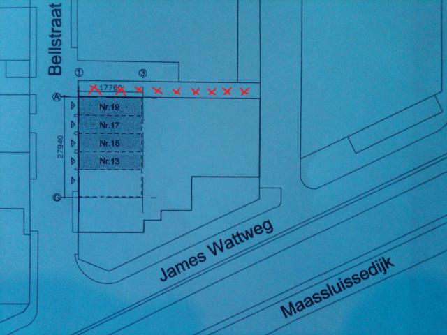 plattegrond kavel grond Bellstraat 13,  48 x 4.4 is Rood aangekruist