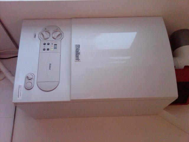 splinternw. cv , dec. 2010 vaillant met ingebouwd exp. vat